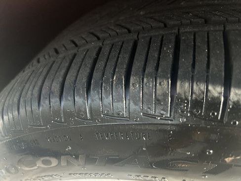 Used 2025 Volkswagen ID. Buzz Pro S image 34