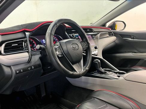 Used 2019 Toyota Camry XSE FWD image 13