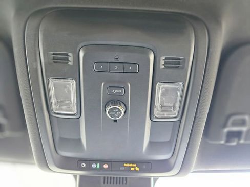 Used 2024 Chevrolet Tahoe LT RWD image 27