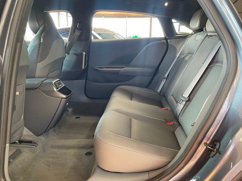 Used 2024 Lucid Air Touring image 17