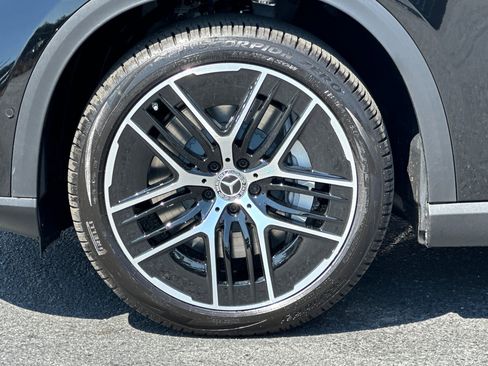 New 2026 Mercedes-Benz EQE 320 4MATIC SUV image 12