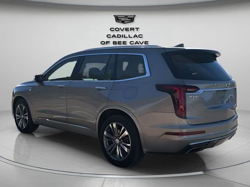 Used 2022 Cadillac XT6 Premium Luxury image 6