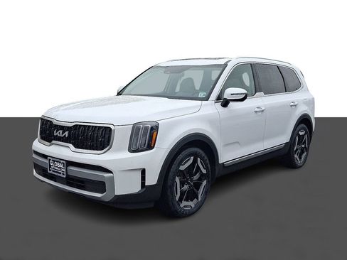 Used 2023 Kia Telluride EX w/ EX Captain's Chair Package AWD/4WD image 3