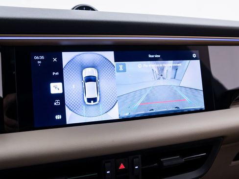 Certified 2025 Porsche Macan 4S Electric image 24