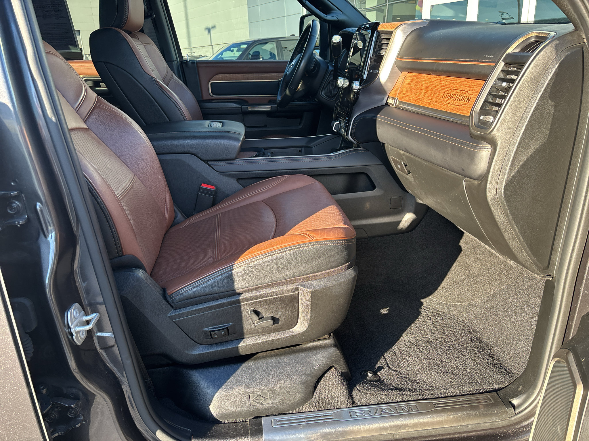 Used 2024 RAM 3500 Limited w/ Safety Group AWD/4WD image 21
