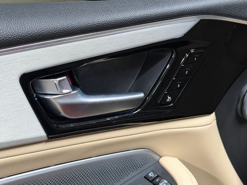 Used 2025 Acura MDX FWD w/ Technology Package image 25