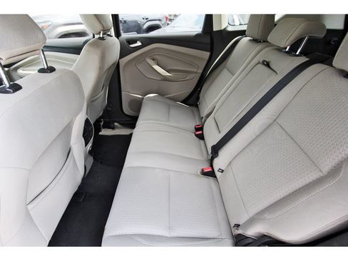 Used 2019 Ford Escape SE FWD image 7
