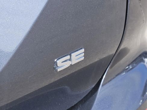 Used 2024 Mitsubishi Outlander SE image 28