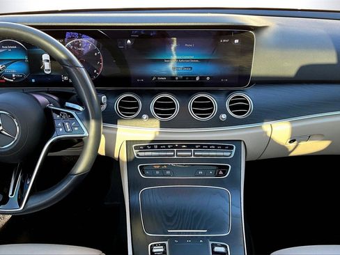 Used 2022 Mercedes-Benz E 350 Sedan image 11
