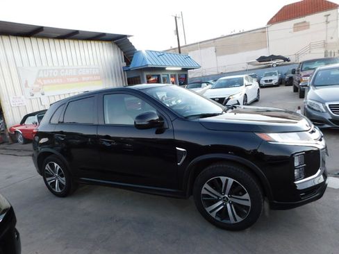 Used 2022 Mitsubishi Outlander Sport SE image 8