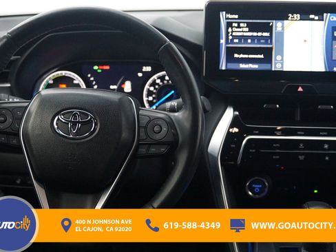Used 2022 Toyota Venza Limited image 5