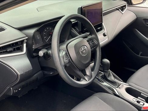 Used 2023 Toyota Corolla LE image 17