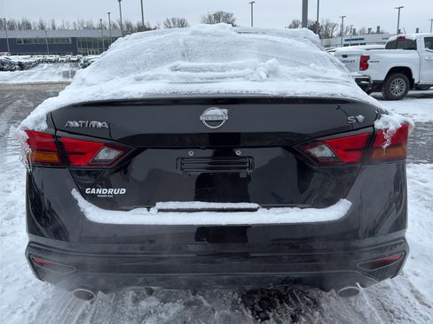 Certified 2024 Nissan Altima 2.5 SV w/ SV Premium Package image 7