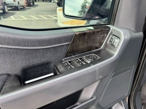Used 2021 Ford F150 Lariat AWD/4WD image 11
