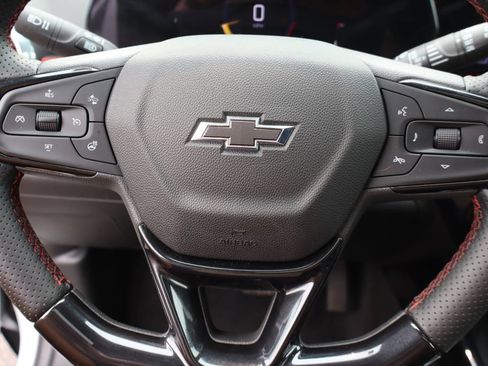 Used 2024 Chevrolet Trax RS w/ Sunroof Package FWD image 13