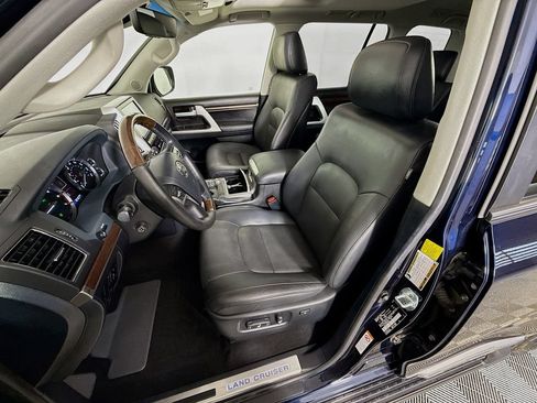 Used 2019 Toyota Land Cruiser AWD/4WD image 22