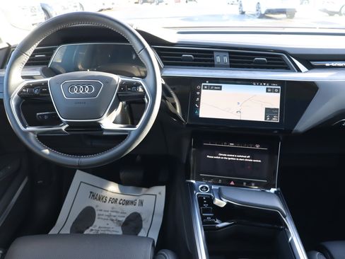 Used 2021 Audi e-tron Prestige w/ Prestige Package image 12