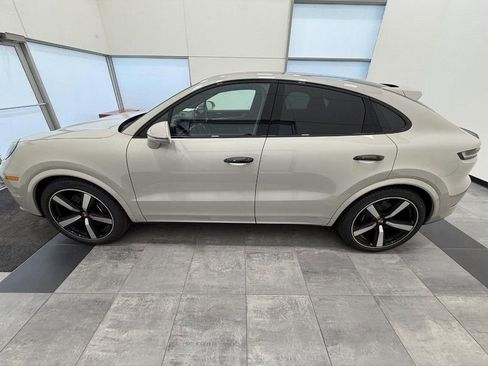 New 2026 Porsche Cayenne Coupe image 2