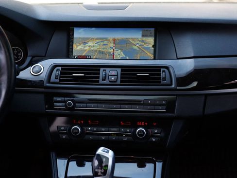 Used 2011 BMW 535i xDrive Sedan image 40