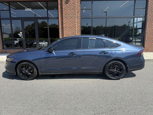 Used 2025 Honda Accord SE image 3