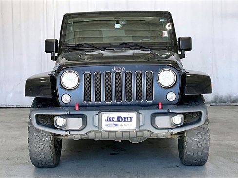 Used 2017 Jeep Wrangler Unlimited Rubicon image 3