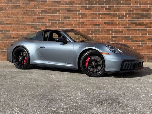 Certified 2026 Porsche 911 Targa 4 GTS w/ Premium Package image 9