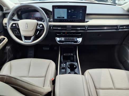 Used 2023 Lincoln Corsair FWD w/ Equipment Group 101A image 9