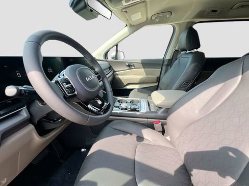 New 2026 Kia Carnival EX image 22