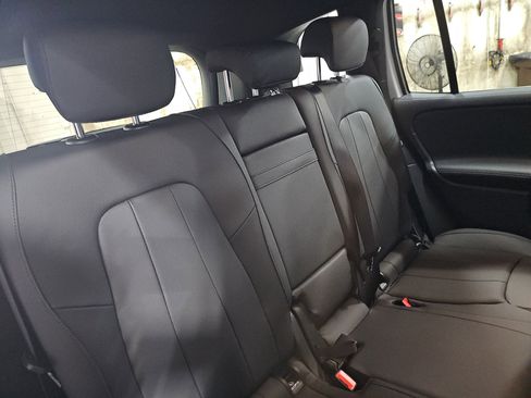 Used 2026 Mercedes-Benz GLB 250 image 12