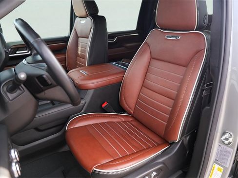 Used 2024 GMC Sierra 2500 Denali Ultimate image 10