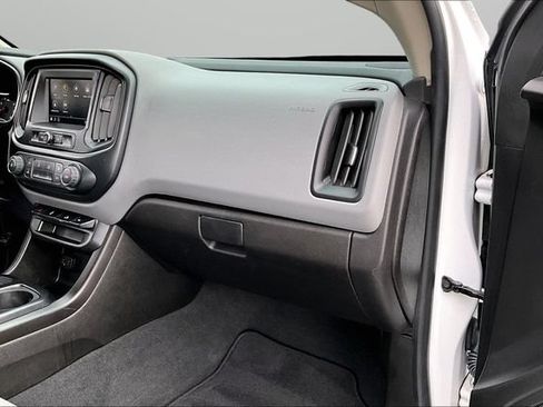 Used 2022 Chevrolet Colorado W/T w/ WT Convenience Package AWD/4WD image 16