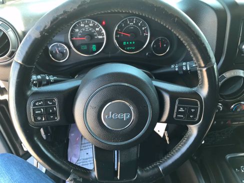 Used 2013 Jeep Wrangler Unlimited Sport AWD/4WD image 9