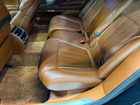 Used 2018 BMW 750i xDrive image 27