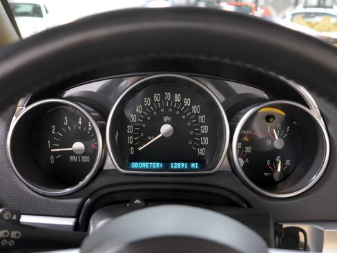 Used 2005 Chevrolet SSR w/ Preferred Equipment Group image 3