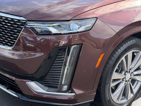 Certified 2022 Cadillac XT6 Premium Luxury w/ LPO, Floor Liner Package image 8