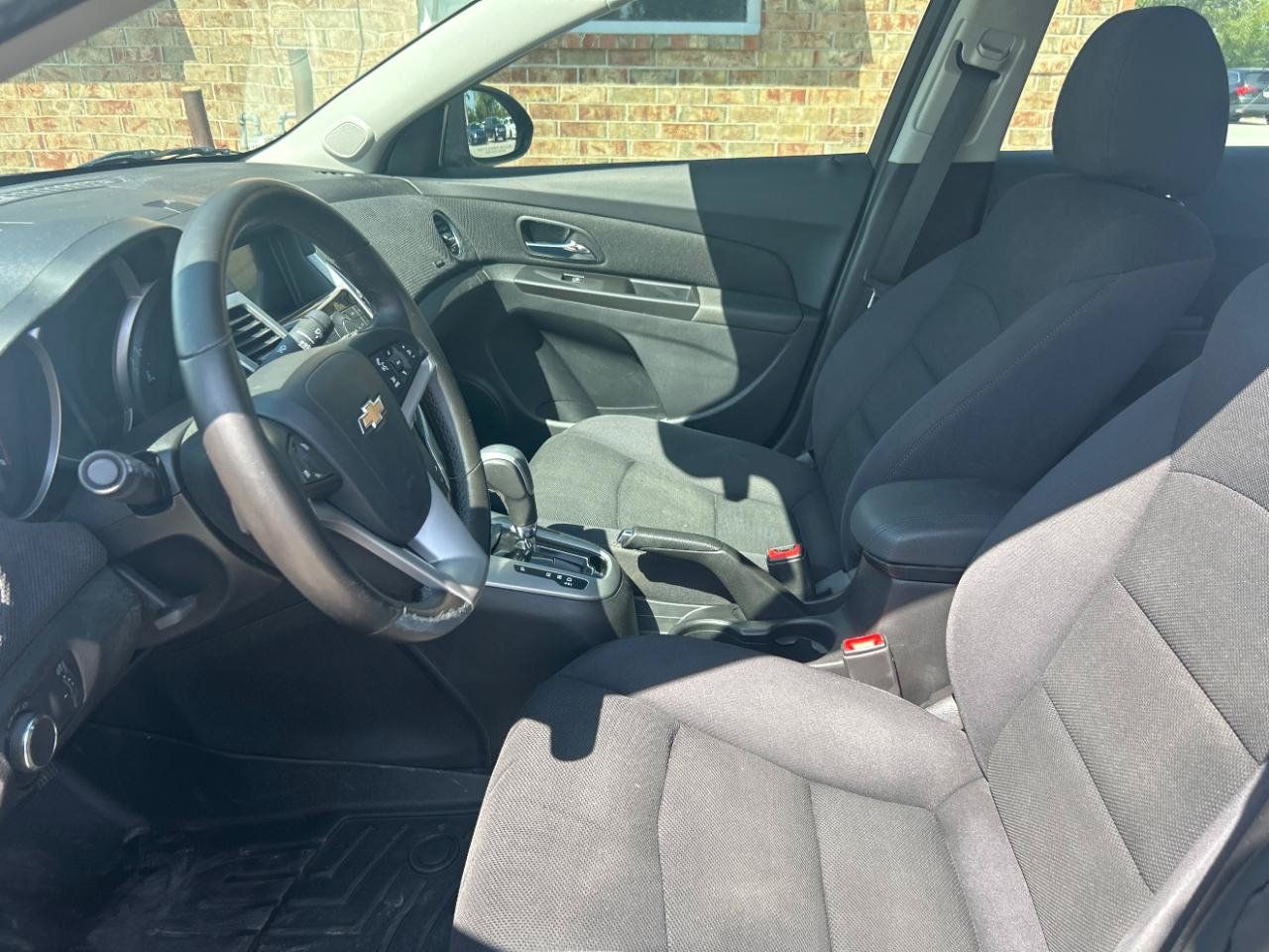Used 2014 Chevrolet Cruze LT FWD image 18