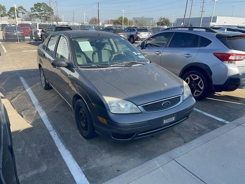 Used 2007 Ford Focus S image 2