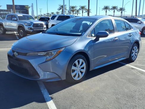 Used 2021 Toyota Corolla LE image 12