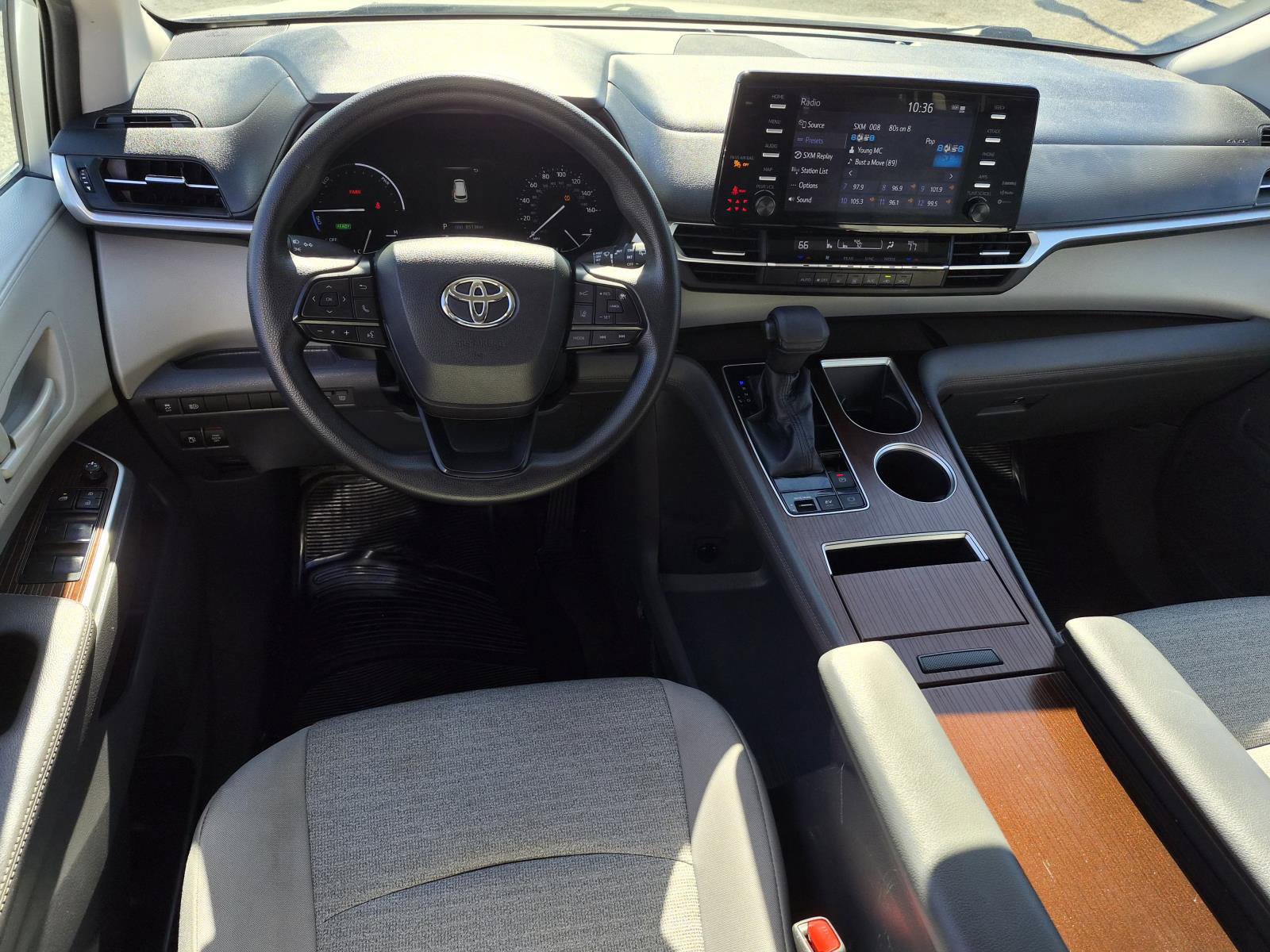 Used 2022 Toyota Sienna LE FWD image 14