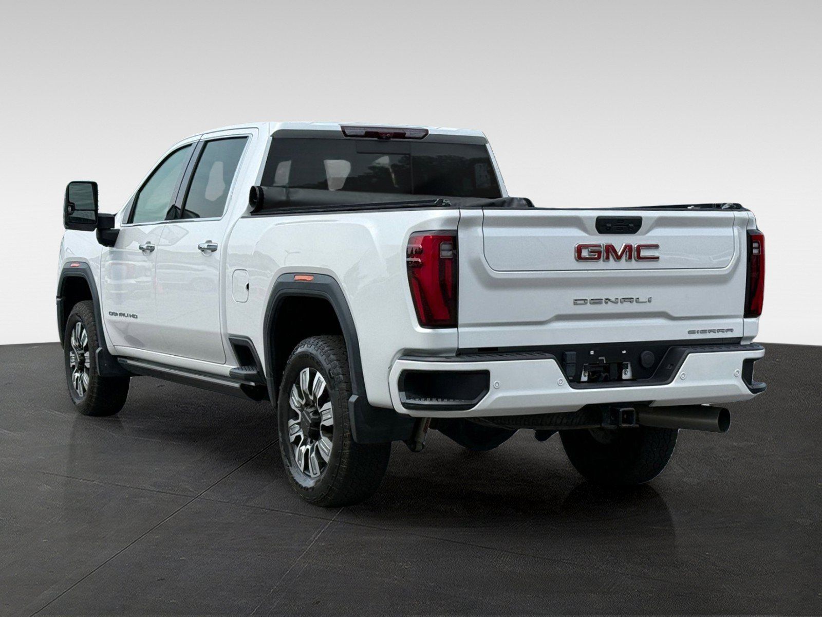 Used 2024 GMC Sierra 3500 Denali w/ Denali Reserve Package AWD/4WD image 7