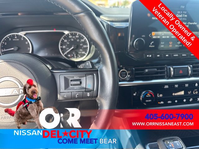 Used 2024 Nissan Pathfinder SL w/ SL Premium Package FWD image 21