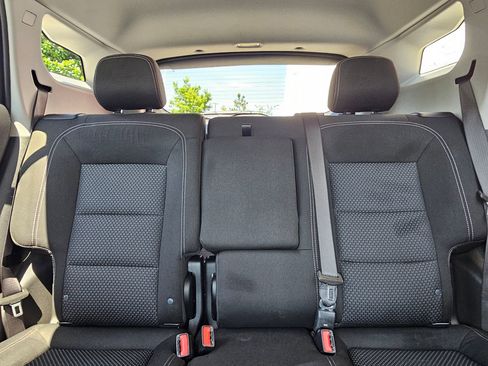 Used 2024 GMC Terrain SLE AWD/4WD image 25