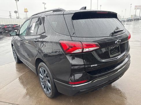 Used 2022 Chevrolet Equinox RS w/ Infotainment Package image 8