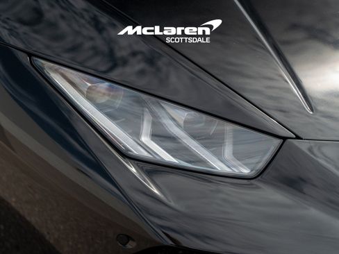Used 2019 Lamborghini Huracan Performante AWD/4WD image 20