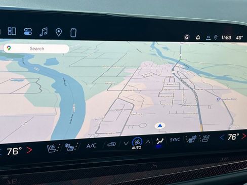 New 2026 Chevrolet Traverse RS image 17