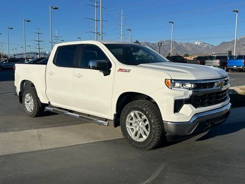 Certified 2024 Chevrolet Silverado 1500 LT w/ Z71 Off-Road Package image 10