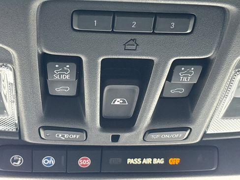 Used 2021 Chevrolet Silverado 2500 High Country w/ Technology Package image 29