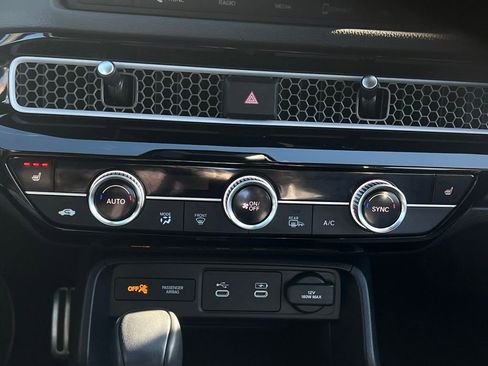 Used 2025 Honda Civic Sport image 15