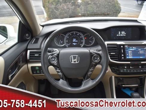 Used 2017 Honda Accord Touring image 27