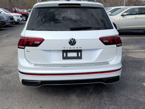 Used 2023 Volkswagen Tiguan SE R-Line image 4